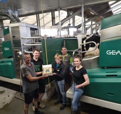 GEA DairyRobot R9500 - farmoniefarmtech 8 (5)